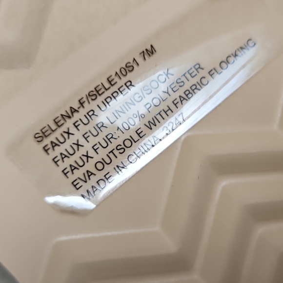 Steve Madden Cream Fuzzy Women's Slippers - Picture 6 of 10